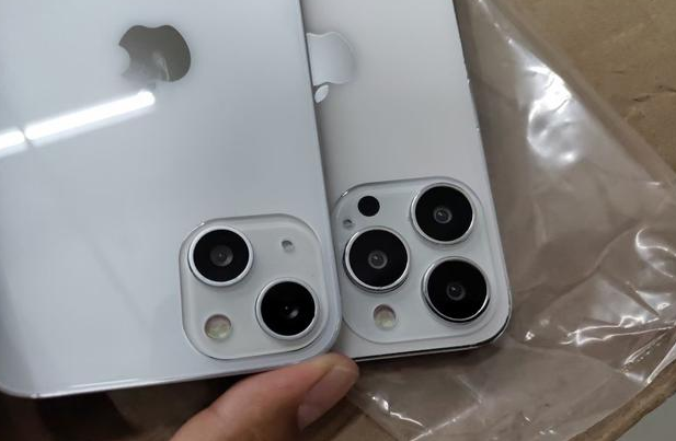 南明苹果手机维修分享iPhone 13‌机模长什么样 
