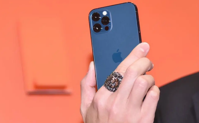 南明苹果手机维修分享iPhone12系列重启方法教程 